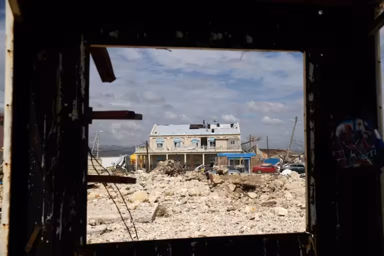 ONU: el huracán Melissa destruyó o dañó gravemente el 10 % de los edificios en Jamaica