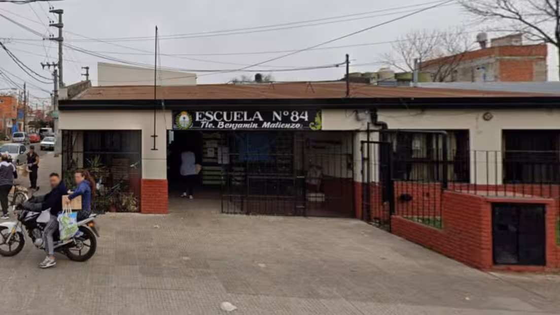 Una maestra recibe una brutal golpiza por la madre de una alumna y podría perder un ojo