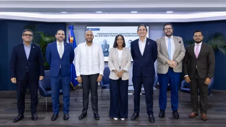 Expertos llaman a fortalecer la cultura de ciberseguridad de manera integral