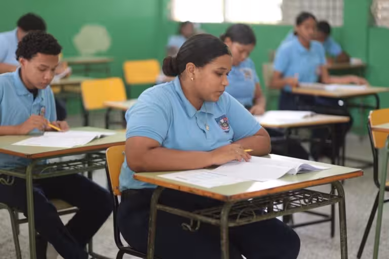 MINERD convoca a más de 18 mil estudiantes a la tercera convocatoria de Pruebas Nacionales 2025