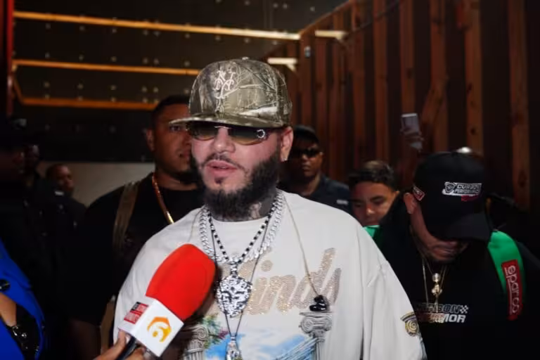 Farruko rompe La Casa de Alofoke 2 con un concierto a otro nivel