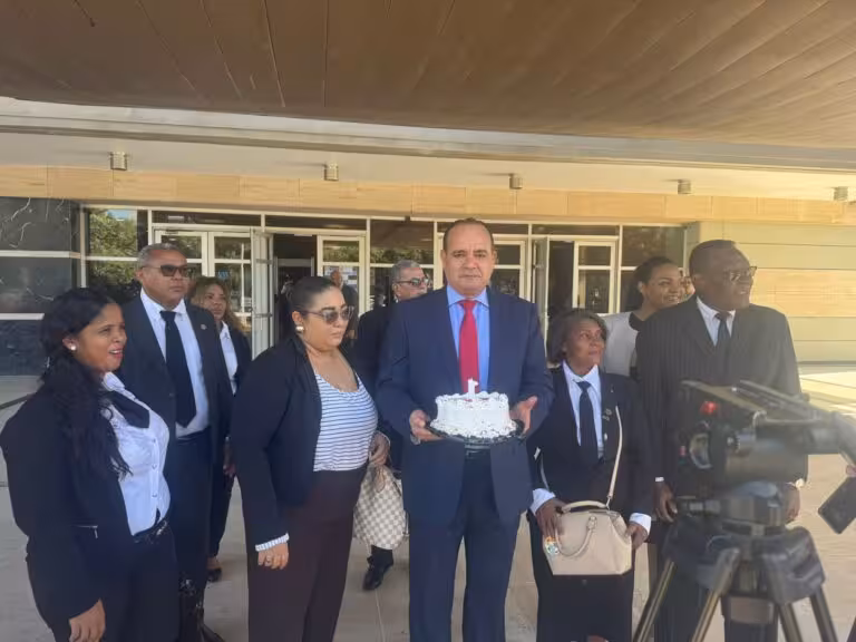 Convergencia contra el Robo de Seguridad Social celebra “cumpleaños” de desfalco ARS Senasa en total impunidad