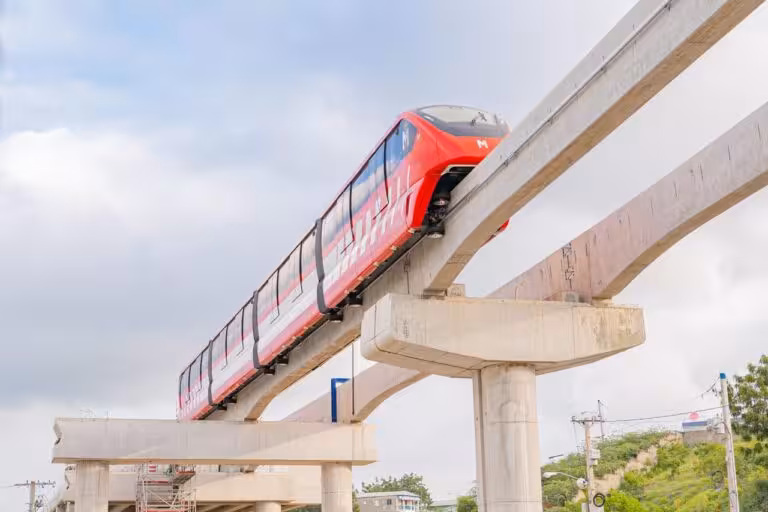 Trabajos del Monorriel de Santiago no estarán listos en diciembre; obra se extenderá hasta 2026