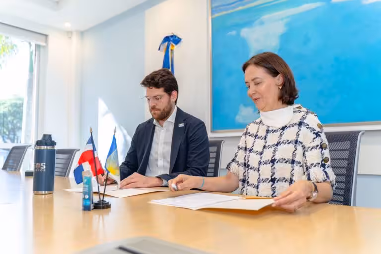 BID Lab respalda a SOS Carbon para mitigación del sargazo y comercialización de bioproductos