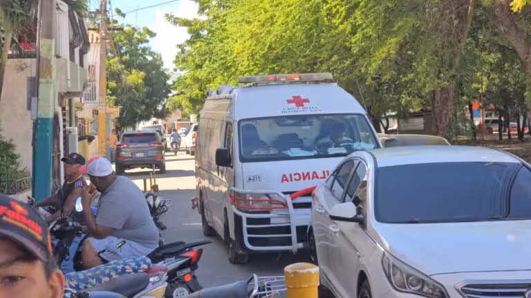 Familiares de joven herido por un agente policial en La Romana exigen justicia y una investigación transparente