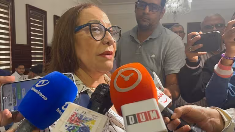 Gobernadora Rosa Santos destaca avances en la Calle Del Sol y confirma visita del presidente Abinader a Santiago
