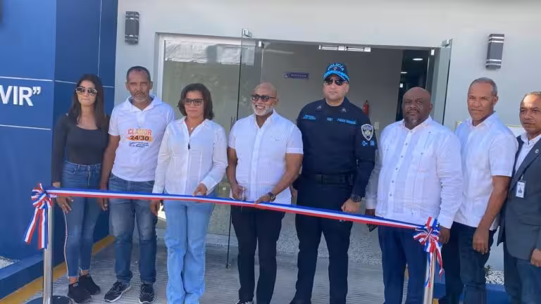 Inauguran nuevo destacamento policial en El Guanito, Bayaguana