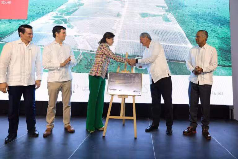 RD impulsa transición energética con la mayor planta solar del Caribe; Raquel Peña encabeza inauguración