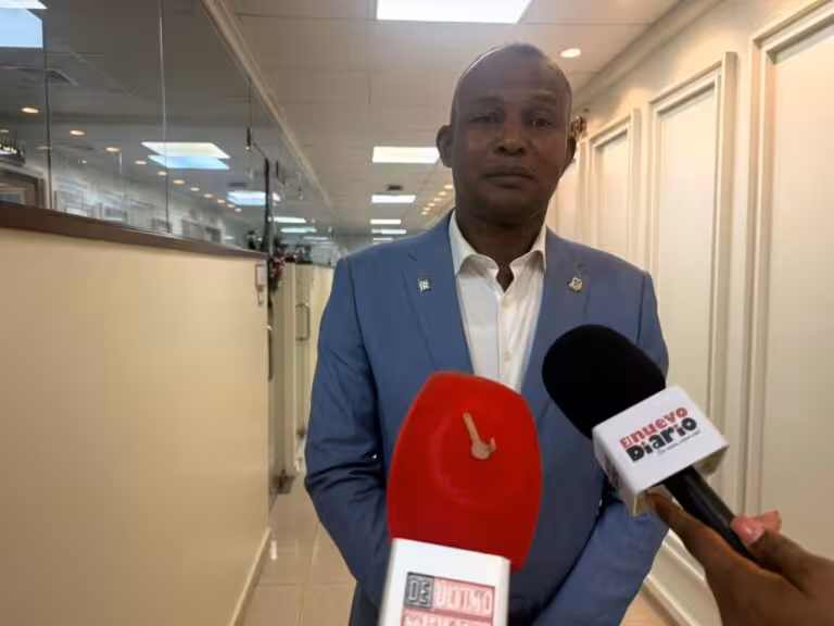 Pese a insistencia de empresarios, Melido Mercedes garantiza “cesantía no está en juego”