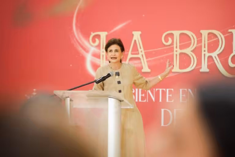 Raquel Peña lleva la “Navidad 360” a la Línea Noroeste