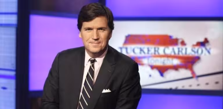 El periodista Tucker Carlson afirma que Trump anunciará la guerra con Venezuela esta noche