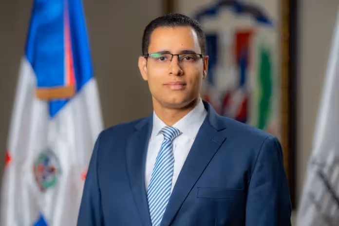 MINISTRO-DE-ECONOMIA-JUAN-ARIEL-JIMENEZ-01