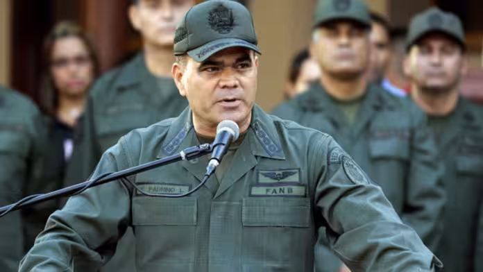 Maduro-ratifica-a-general-sancionado-como-ministro-de-Defensa-de-Venezuela