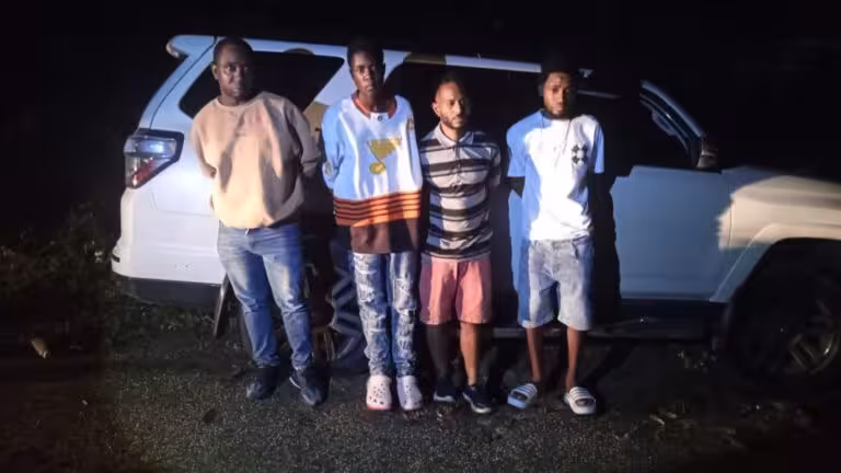 Ejército detiene dos dominicanos y dos haitianos al intentar cruzar ilegalmente hacia Haití por Paso de Mariquita