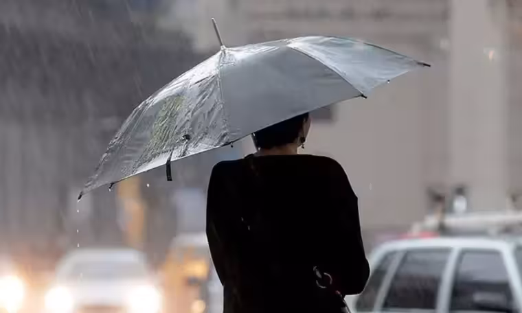 Indomet alerta por chubascos y oleaje anormal; recomienda precaución en costas del país