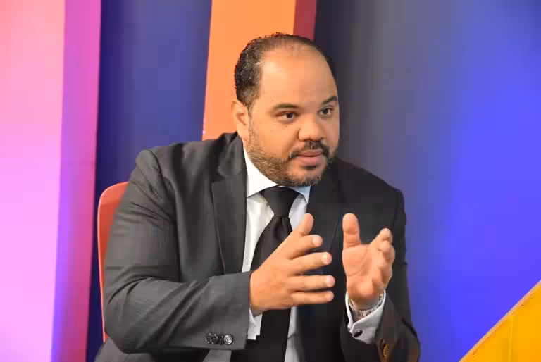 Defensor del Pueblo revela que la salud y la educación son los derechos menos garantizados en RD