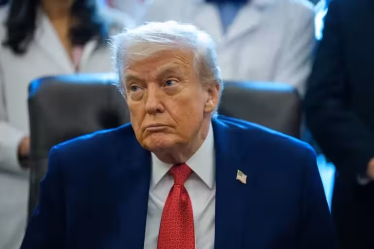 Trump advierte a Maduro que si «se hace el duro» será «la última vez» que lo haga