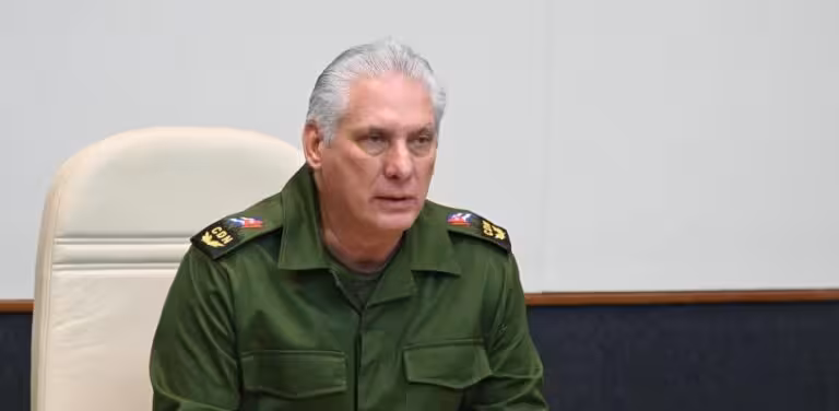 Presidente de Cuba dice "no existen conversaciones" en curso con EEUU, tras presiones de Trump