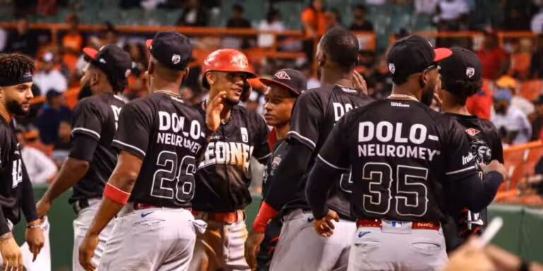 Leones llegan a 5-0 con triunfo sobre Toros en La Romana