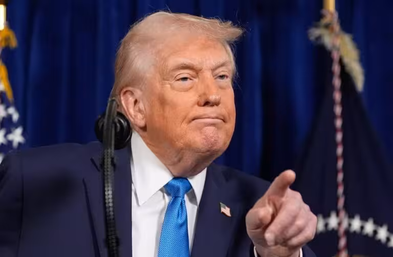 Trump dice que canceló una "segunda ola de ataques que se esperaba" contra Venezuela