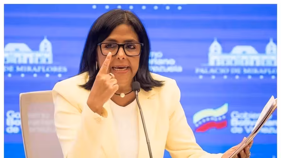 Delcy Rodríguez: "Venezuela responderá con diplomacia ante la agresión" de EE. UU.