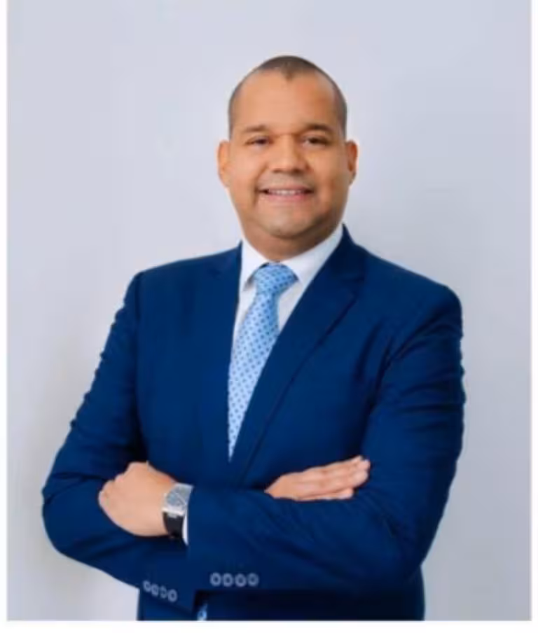 Remueven al director del Hospital Salvador B. Gautier