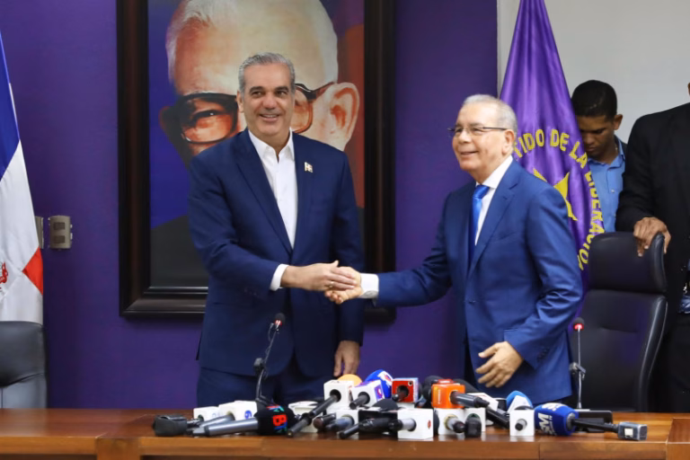 Adriano Sánchez Roa plantea habilitar a Danilo Medina y Luis Abinader para elecciones de 2028