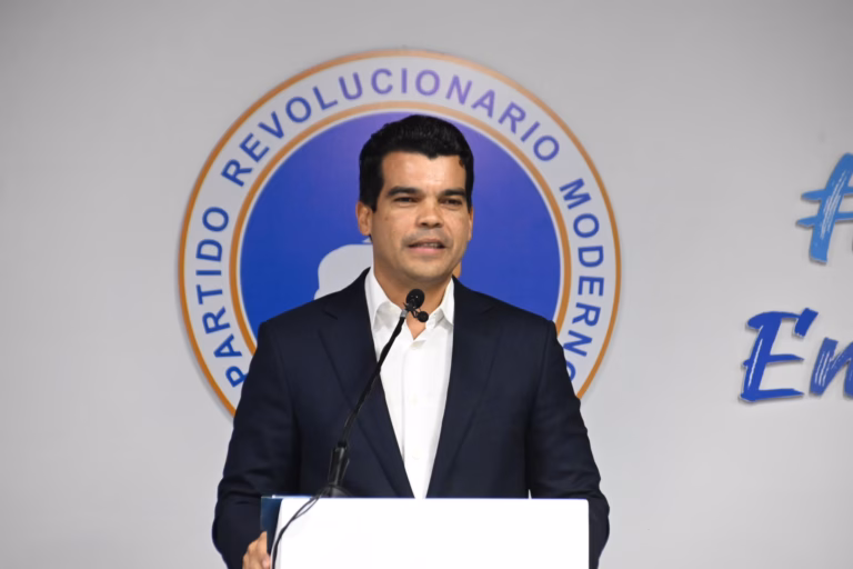 Arnaud se declara «el Rocky Balboa» del PRM y afirma que su liderazgo se definirá en las bases