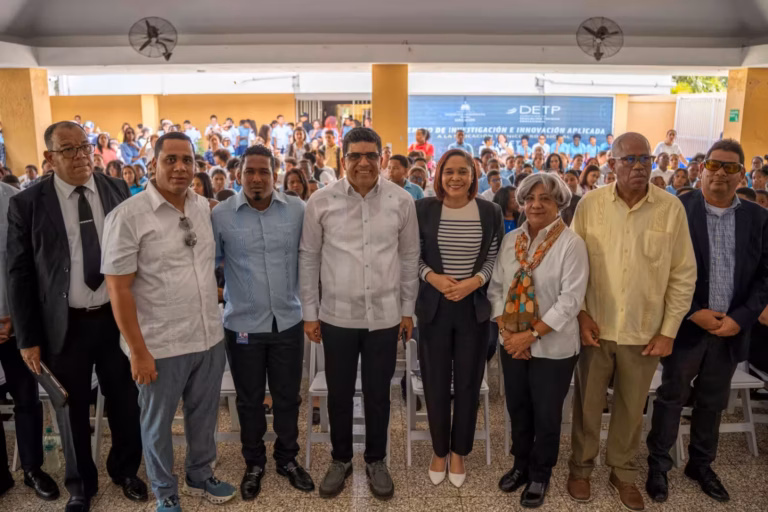 ASDE y Ministerio de Educación realizan primeras Olimpiadas Municipales de Lengua Española y Matemática en Santo Domingo Este