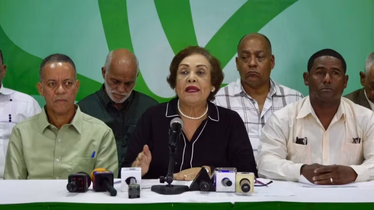 Fuerza del Pueblo denuncia nuevos intentos de eliminar la cesantía laboral y llama a su militancia a mantenerse atenta