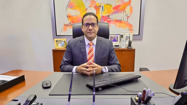 Cerrar la puerta a las candidaturas independientes: un grave retroceso para la democracia dominicana  Por: Salvador Holguín