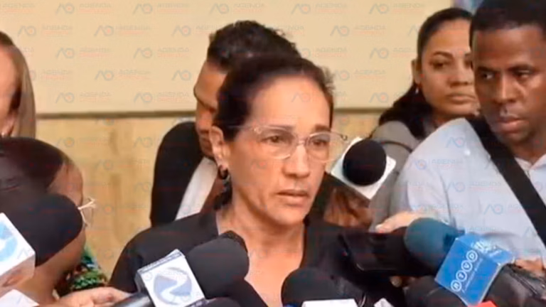 Entre lágrimas familiares de víctimas estallan al finalizar audiencia caso Jet Set