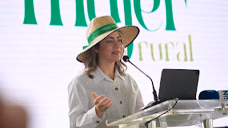 Gobierno apuesta por dinamizar economías locales con mujeres rurales