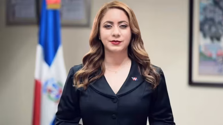 Gloria Reyes es la funcionaria mejor valorados del Gobierno, según encuesta de SONDEOS