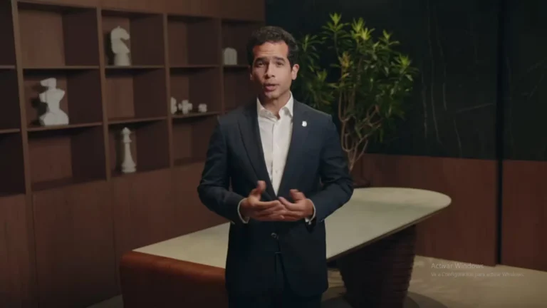 *Omar Fernández sobre indexación salarial: «La ley habla de RD$52 mil, no menos»*