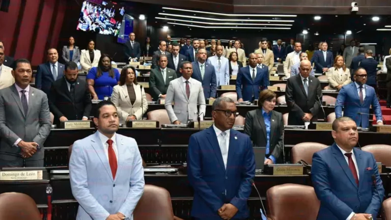 Diputados guardan minuto de silencio en memoria del destacado fotorreportero Franklin Guerrero