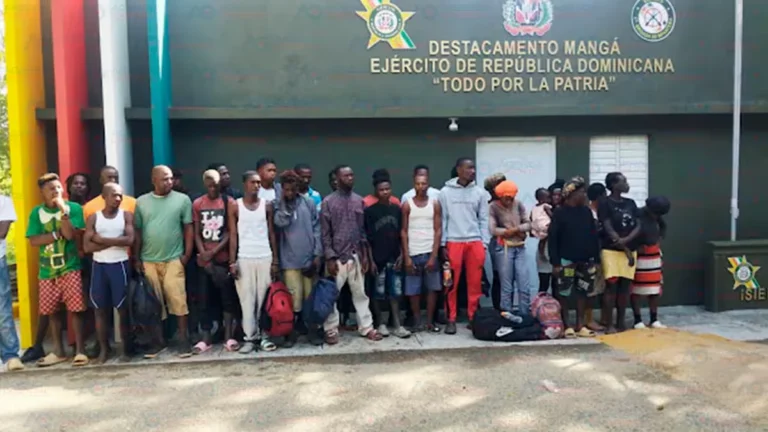 Ejército detiene a 55 haitianos indocumentados en dos operativos realizados en Guayubín
