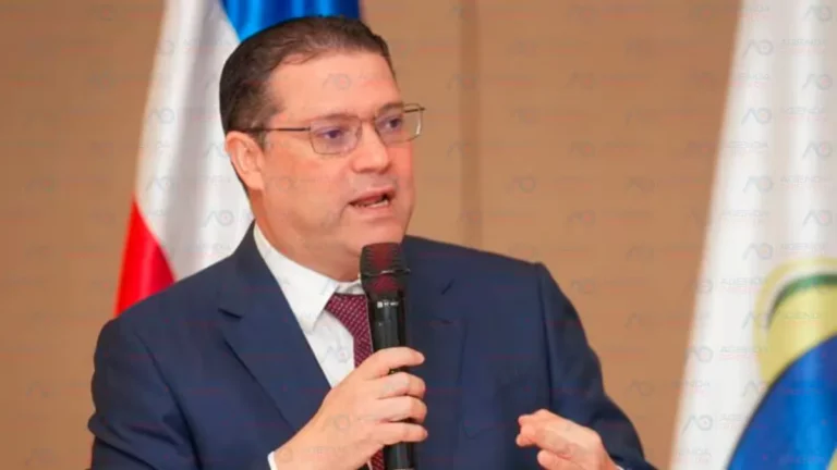 Ministro Yayo viajará a Alemania a captar inversiones para la industria de los semiconductores en RD