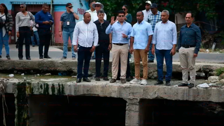 CAASD interviene redes de agua potable y alcantarillado del Gran Santo Domingo