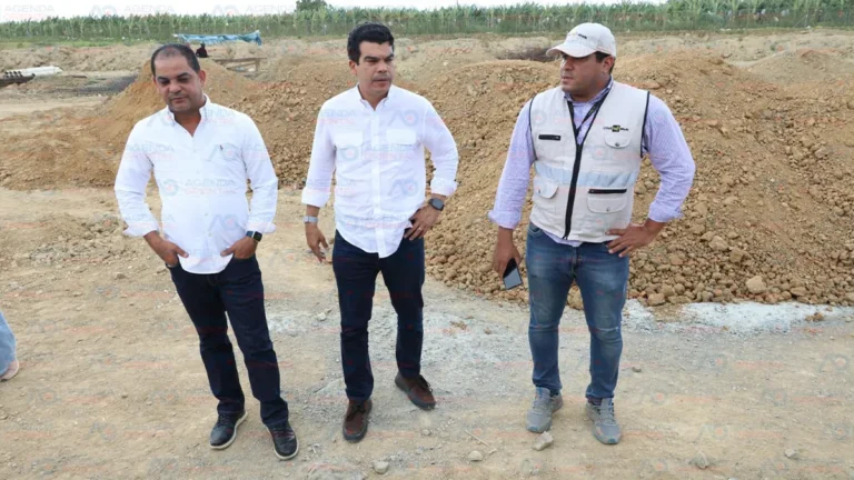 Arnaud supervisa construcción del alcantarillado sanitario de Mao; obra supera el 80% de ejecución