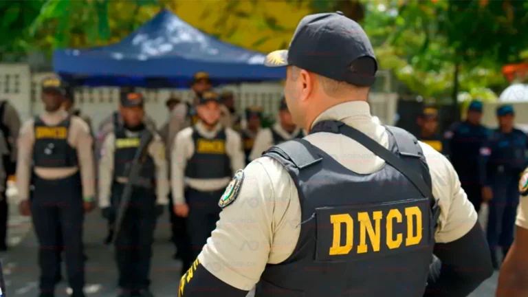DNCD GOLPEA CON FUERZA AL MICROTRÁFICO EN SANTO DOMINGO ESTE; SACA DE LAS CALLES MÁS DE 28.5 KILOGRAMOS DE DROGAS EN UNA SEMANA