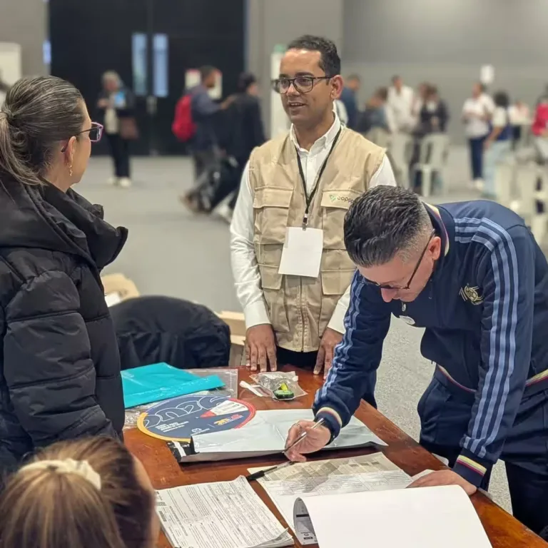 Jhonatan Liriano destaca organización y civismo en las elecciones de Colombia