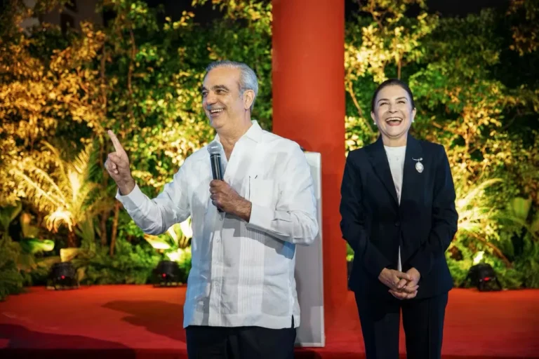 *Abinader y Carolina inauguran Parque Deportivo Paseo 30 de Mayo, obra que refleja visión, orden y firmeza para transformar Santo Domingo*
