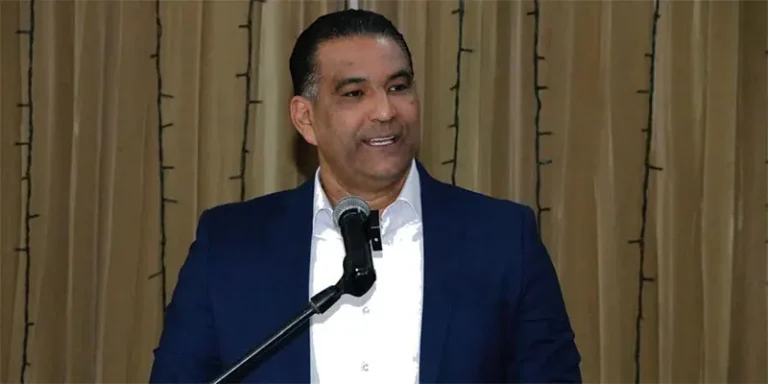 *Luis Alberto: “El PRM ha endeudado al país para empobrecer a la población y llevar la economía a la estanflación”*