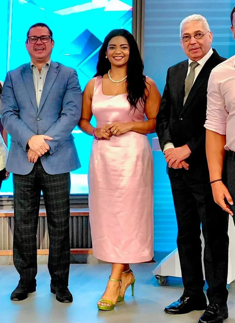 Sheila Brito se integra como panelista del programa Al Mediodía La Plataforma