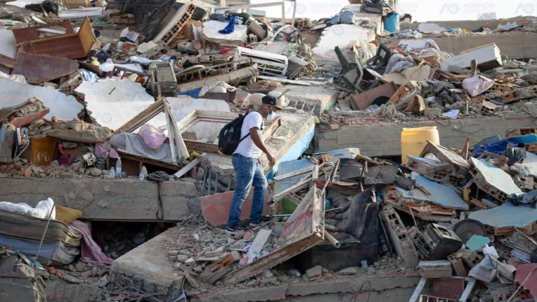 Suben a 1,943 los fallecidos por terremotos en Venezuela