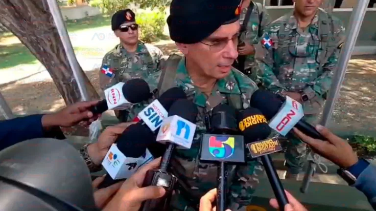 Comandante del Ejército realiza recorrido por unidades fronterizas en provincias Elías Piña y Dajabón