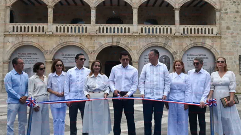 David Collado entrega restauración del Alcázar de Colón e inicia proyecto de alumbrado en la Ciudad Colonial