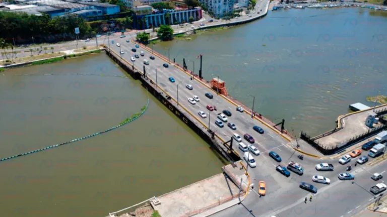 Cerrarán el Puente Flotante este sábado durante dos horas por paso de una embarcación