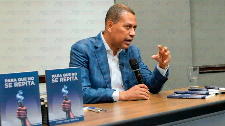 Guido Gómez Mazara pone en circulación su libro “Para que no se repita”